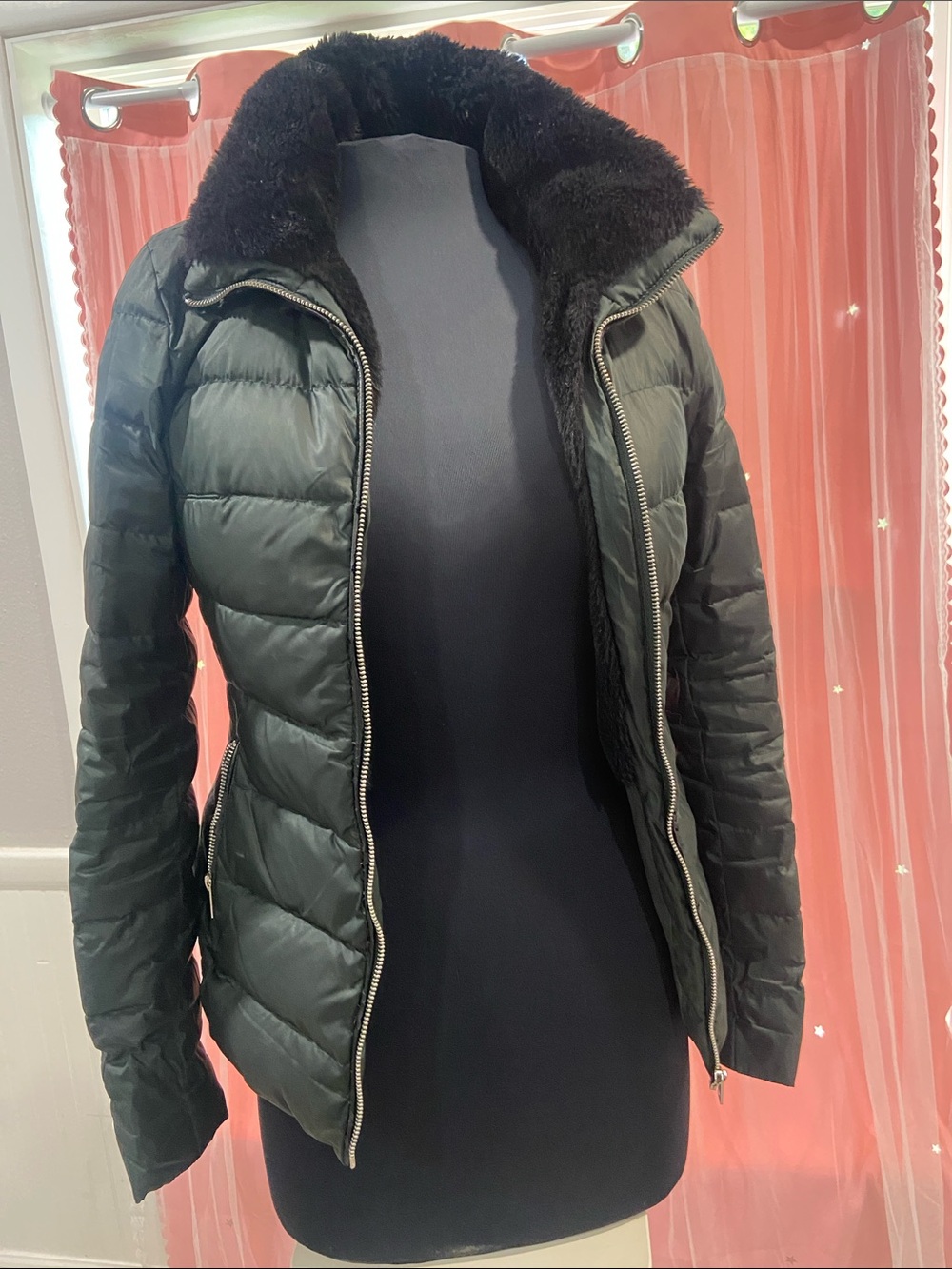 Zara Black Quilted Puffer Jacket with Faux Fur Trim size S